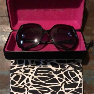DIANE von FURSTENBERG Oversized Black Sunglasses